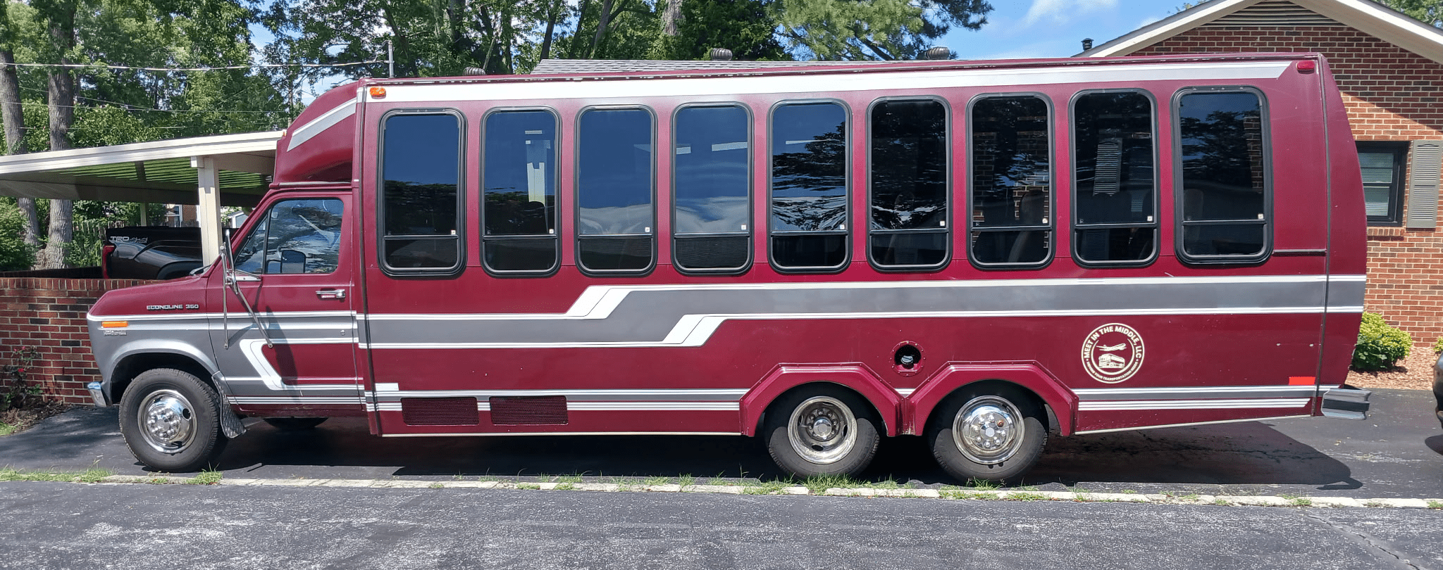 left side bus